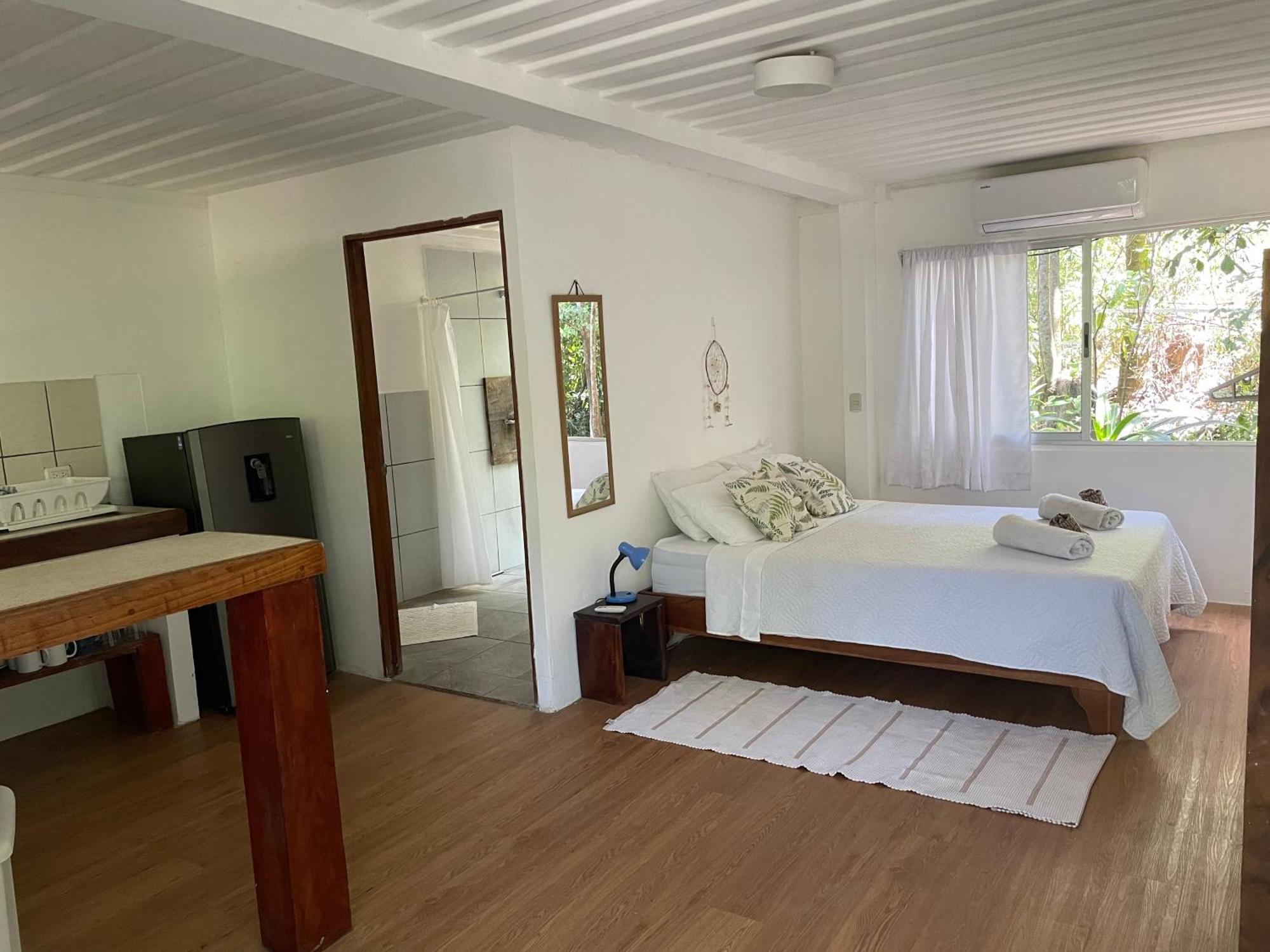 Nahele Lodge Playa Santa Teresa  Extérieur photo